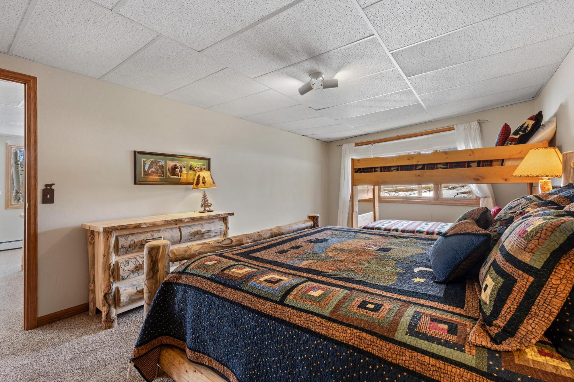 Lily Mountain Lodge - Amazing Mountains Views, Private Hot Tub, Great Location Estes Park Pokoj fotografie